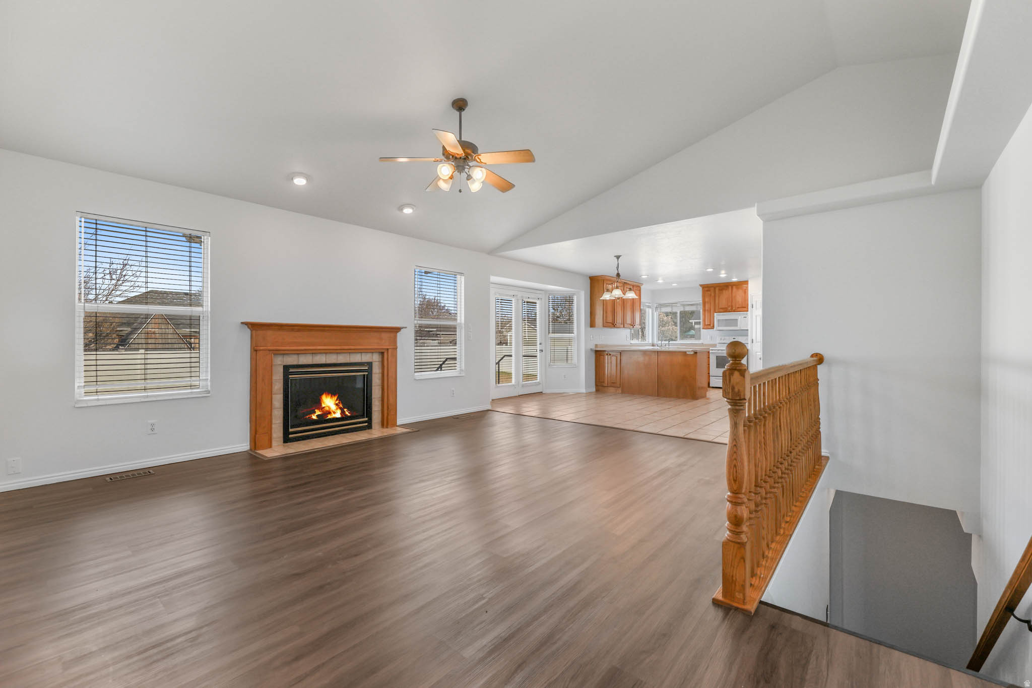 RIVER HILLS - Residential