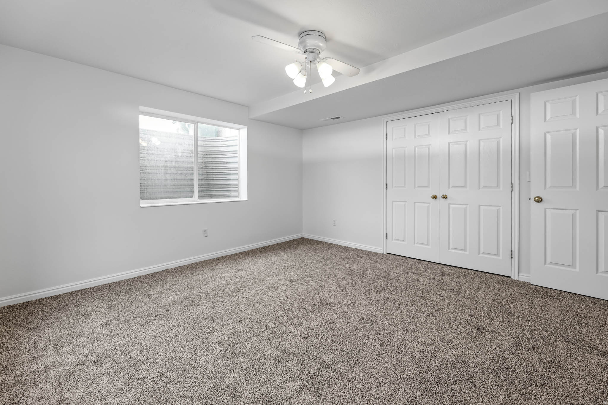 RIVER HILLS - Residential