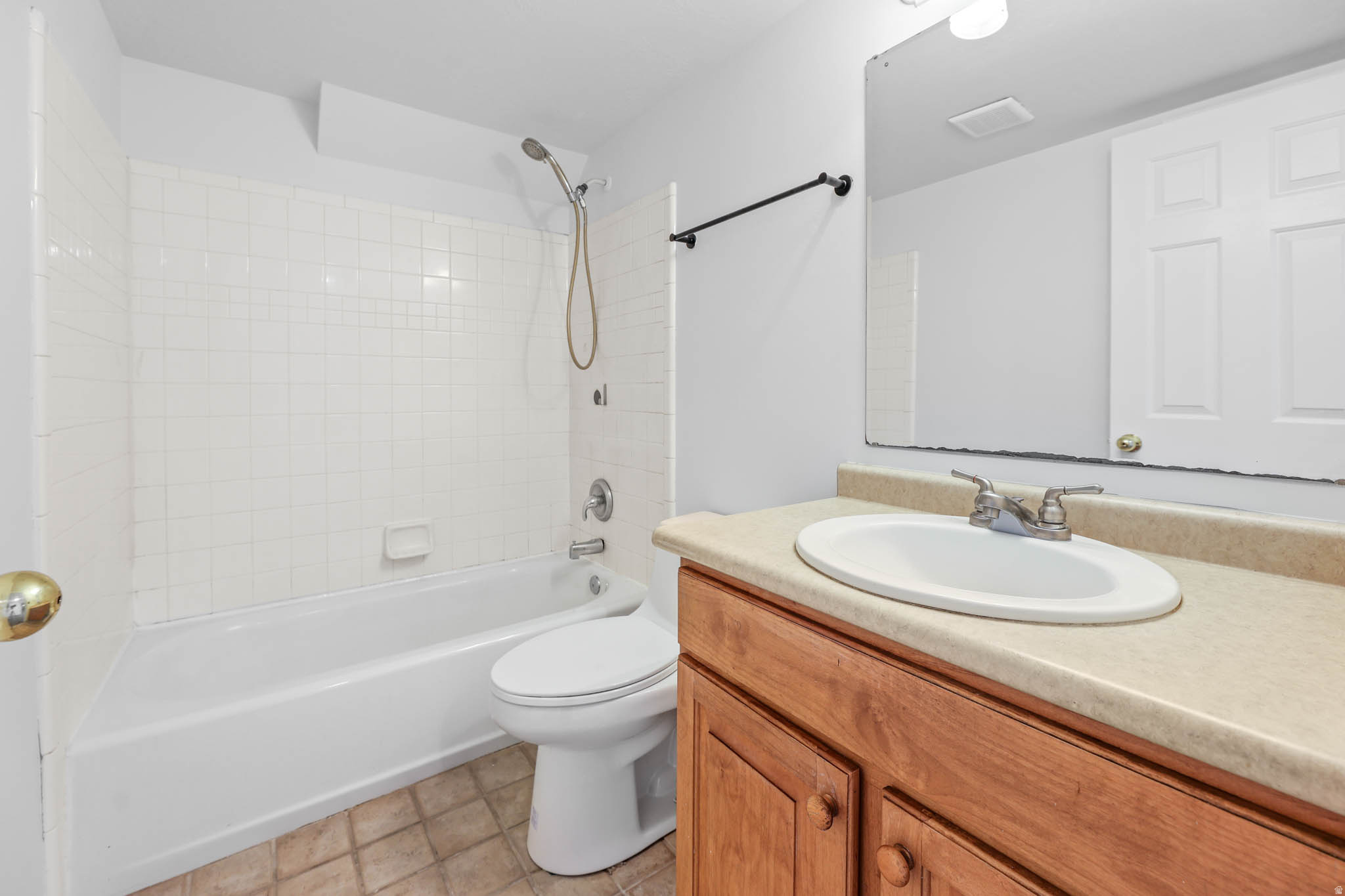 RIVER HILLS - Residential