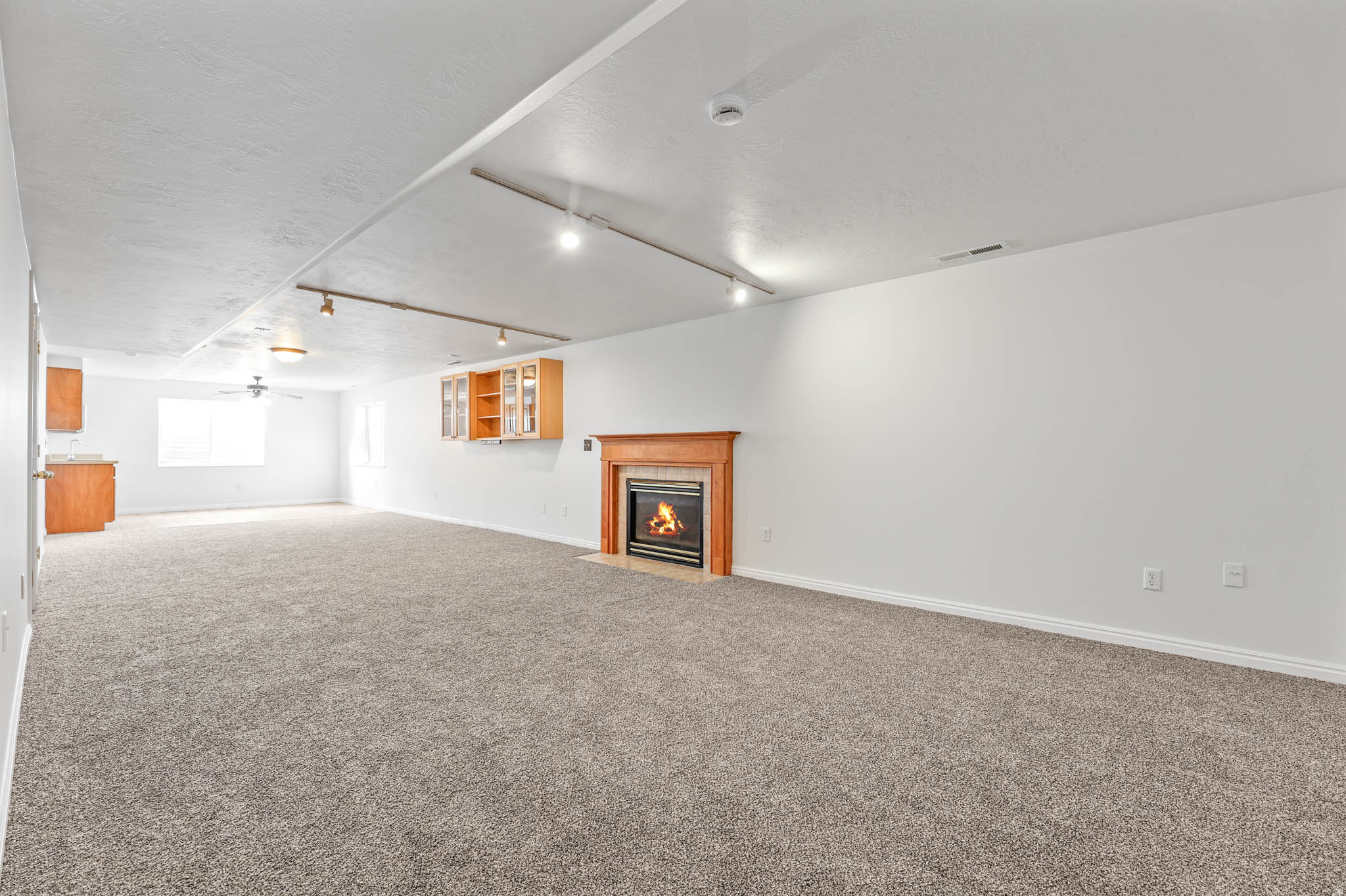 RIVER HILLS - Residential