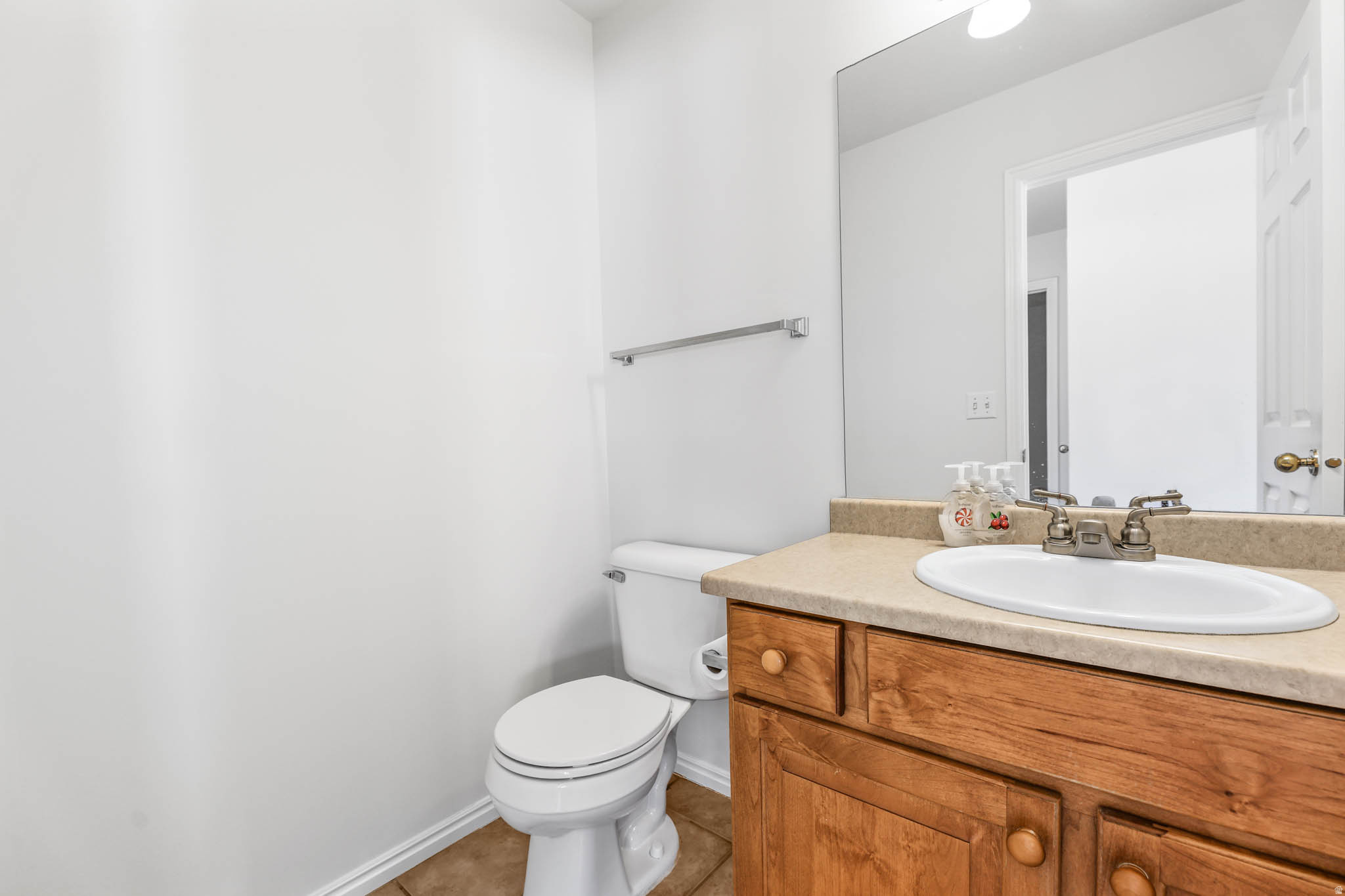 RIVER HILLS - Residential