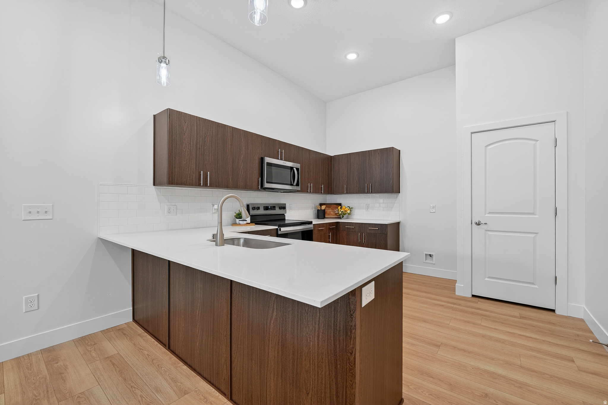 SARATOGA VIEW - Residential