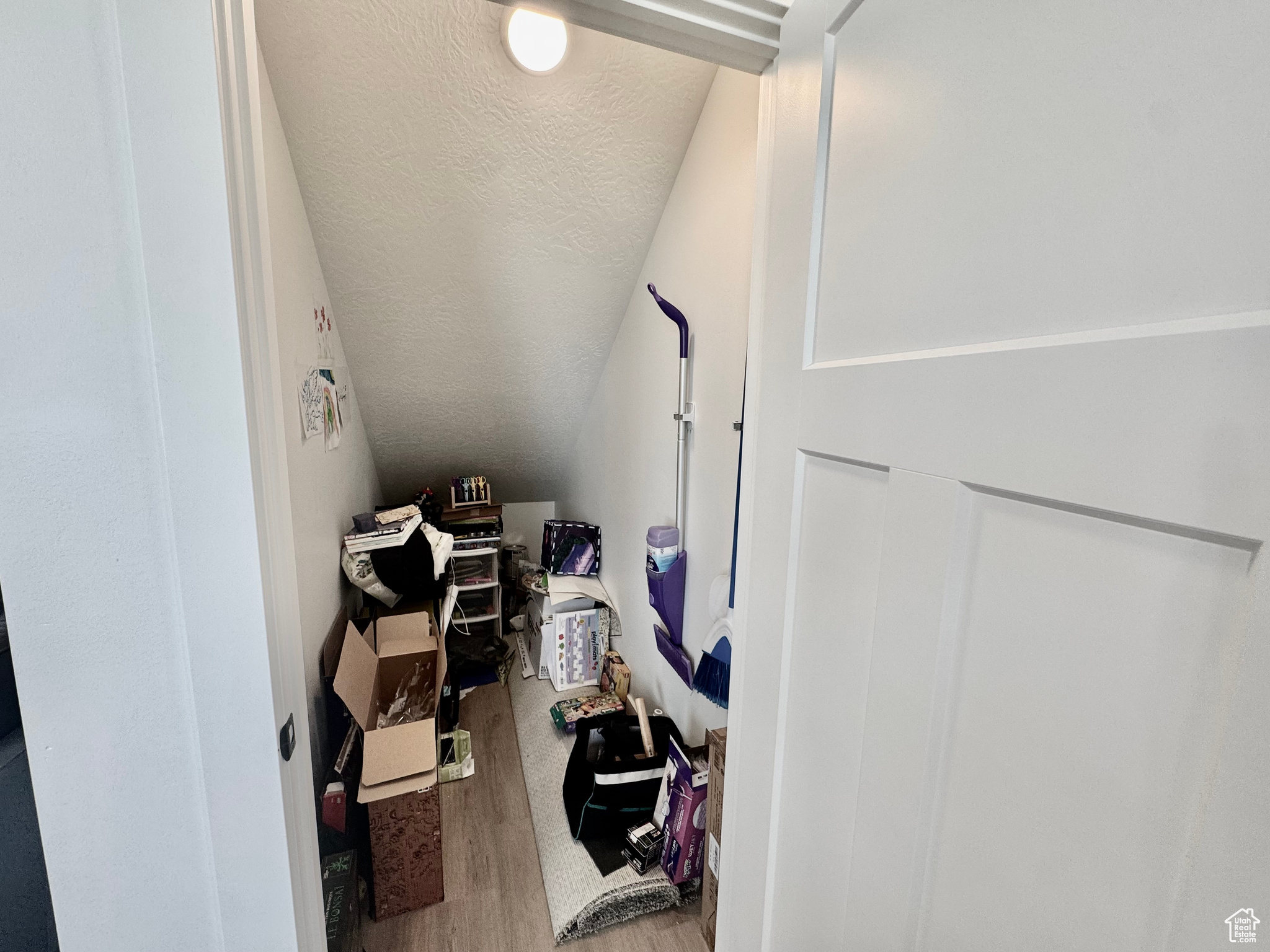 LAKESHORE LANDING - Residential