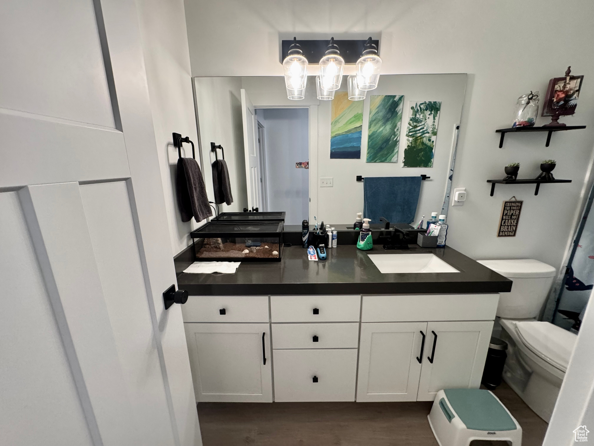 LAKESHORE LANDING - Residential