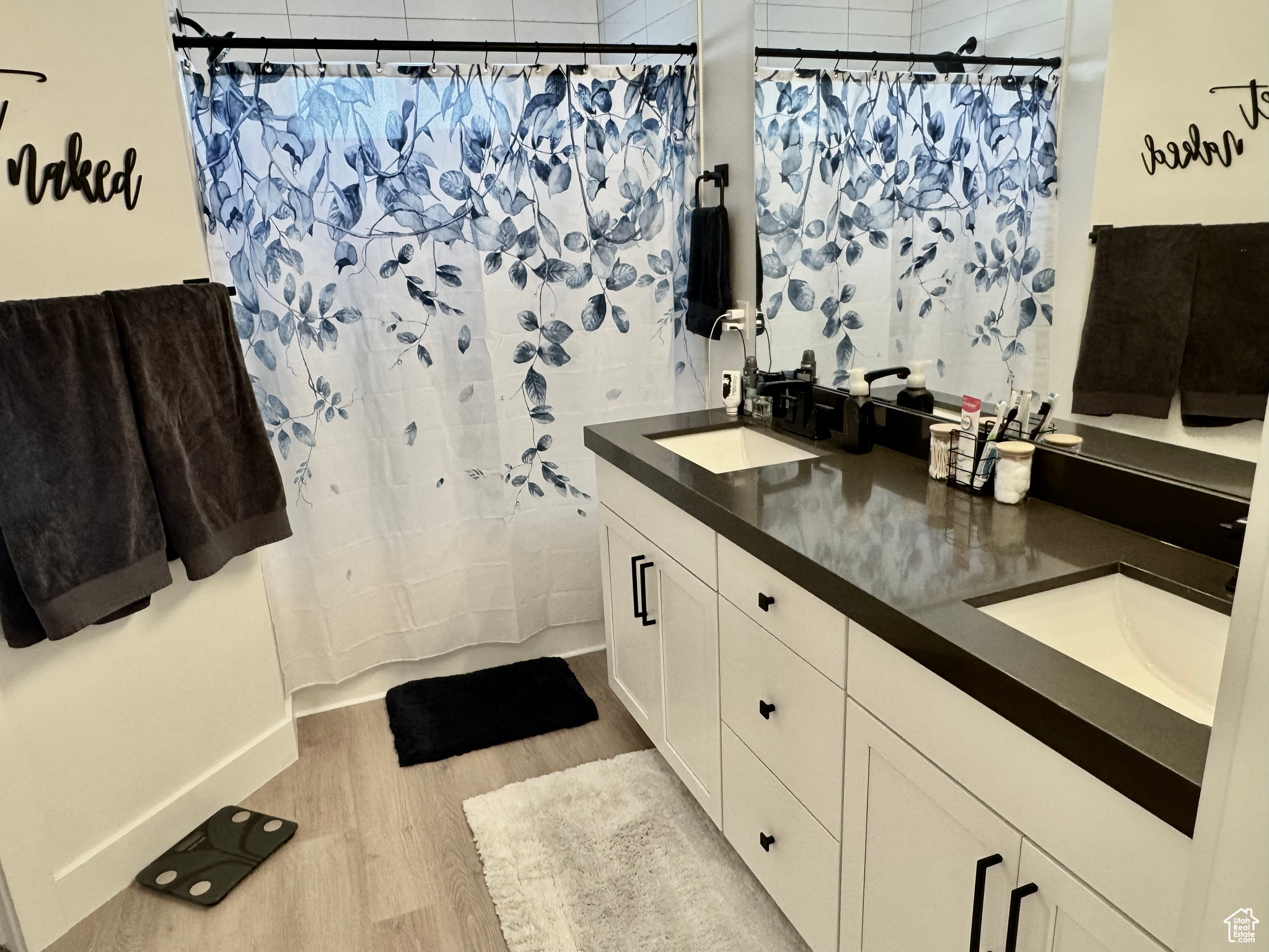 LAKESHORE LANDING - Residential