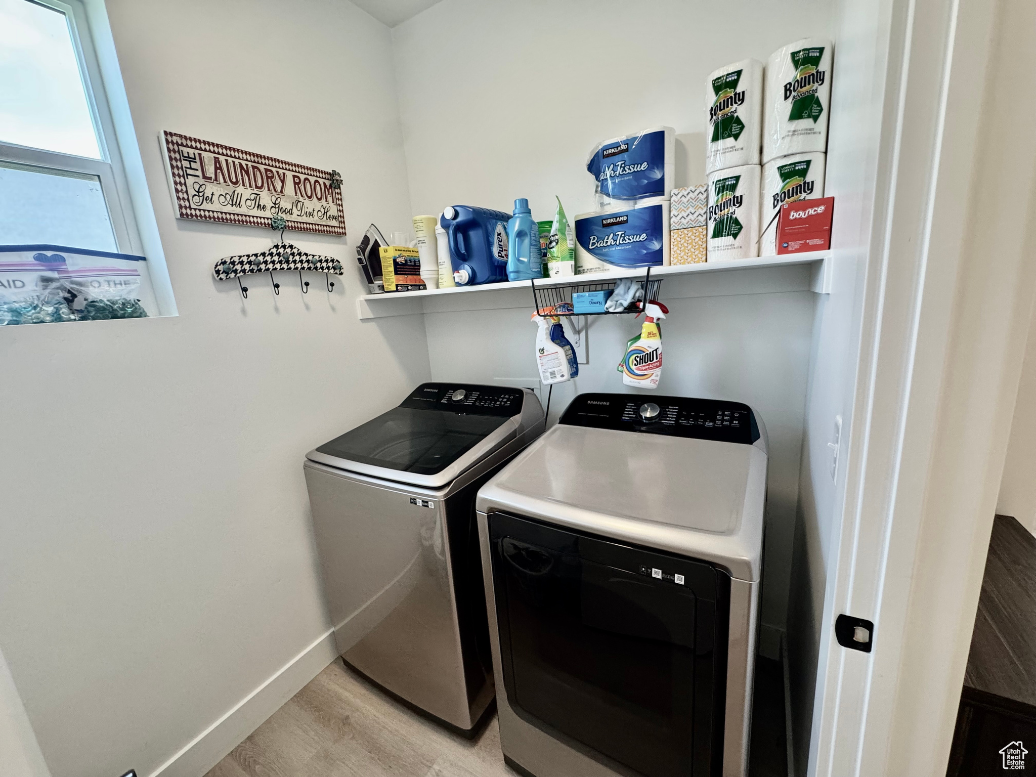 LAKESHORE LANDING - Residential