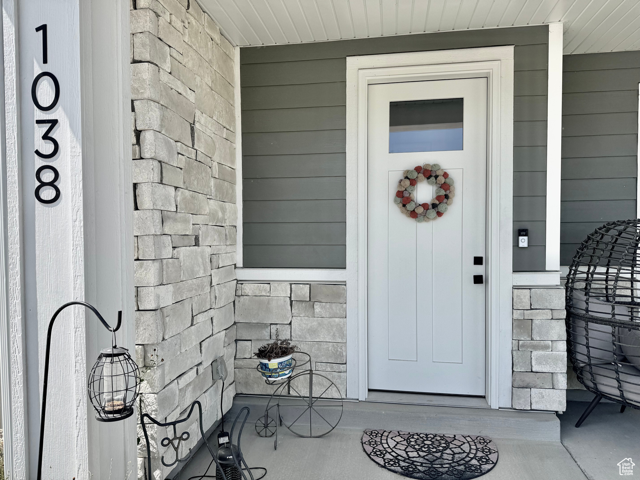 LAKESHORE LANDING - Residential