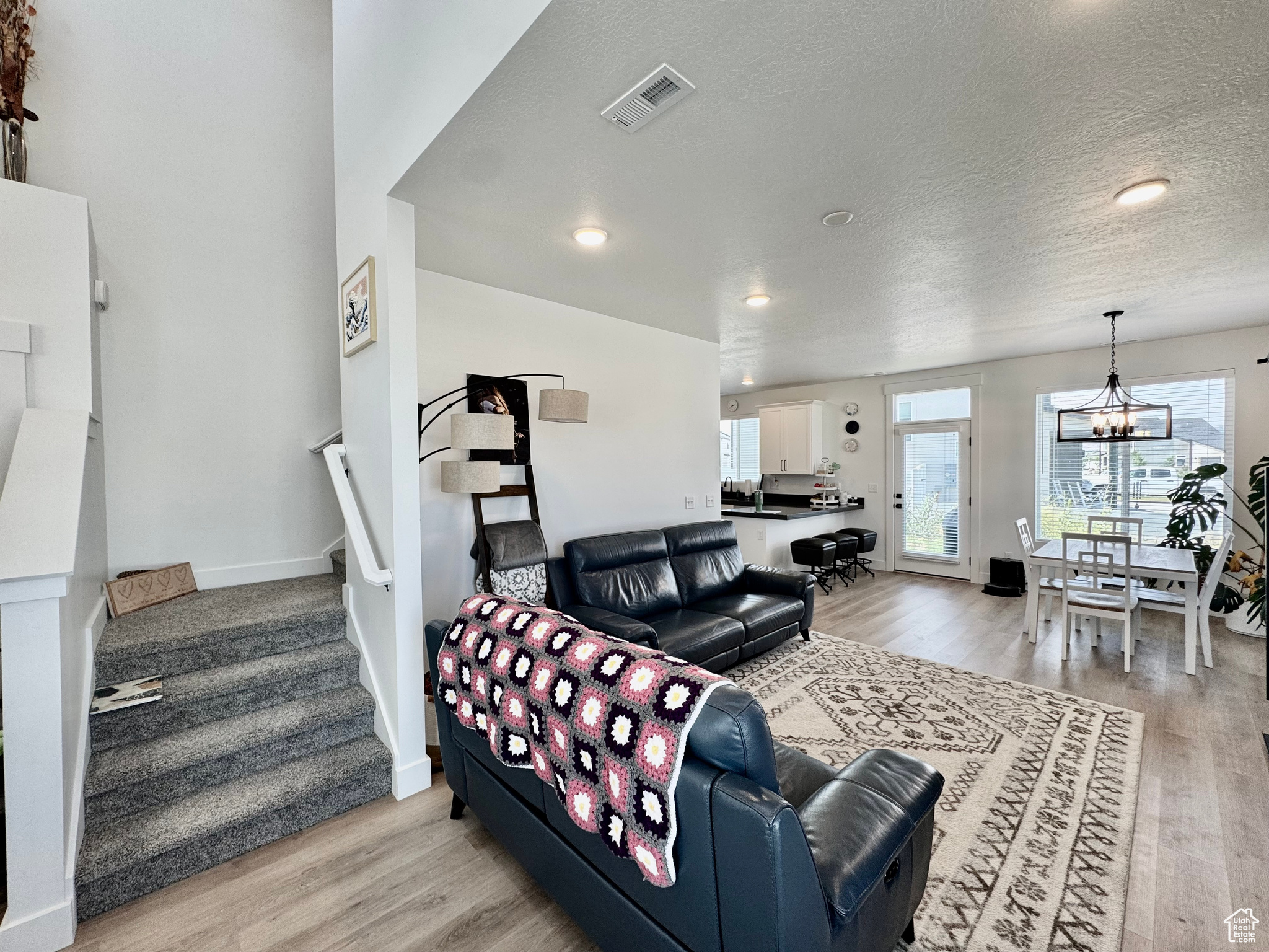 LAKESHORE LANDING - Residential