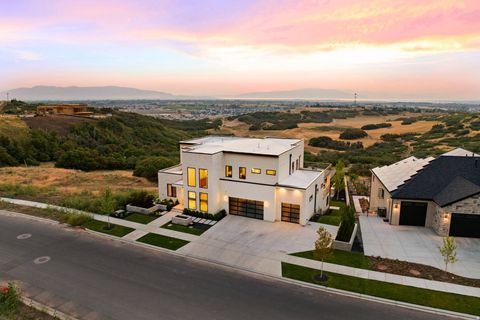 Tiny photo for 343 W BAY DR, Vineyard, UT 84059 (MLS # 2143724)