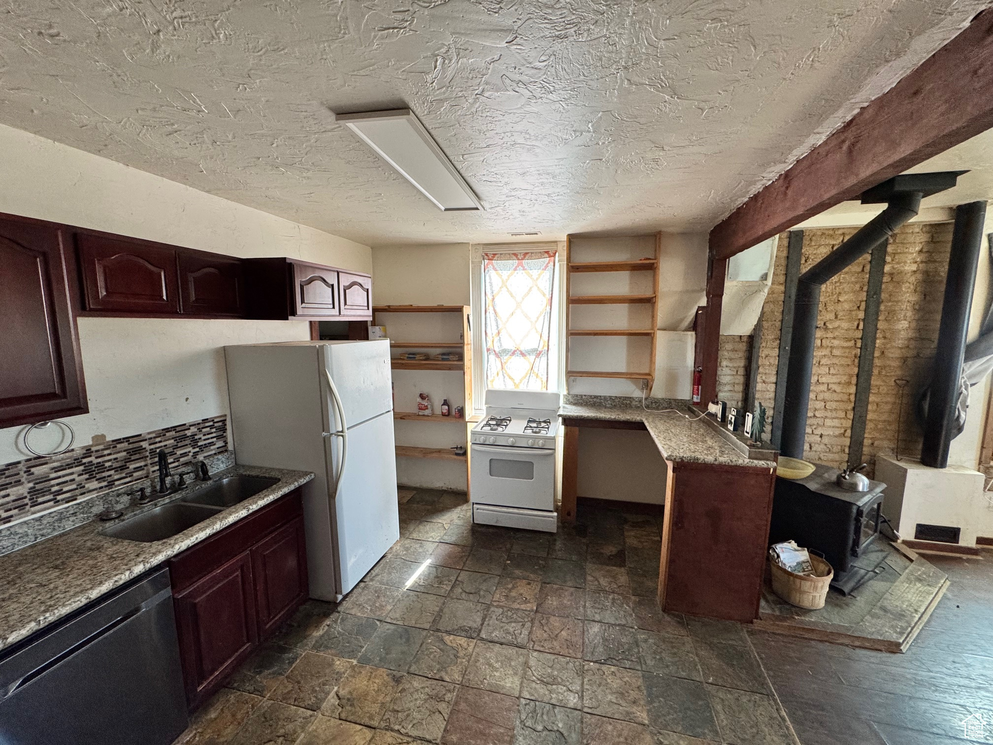 MOUNT BALDY ESTATES - Residential