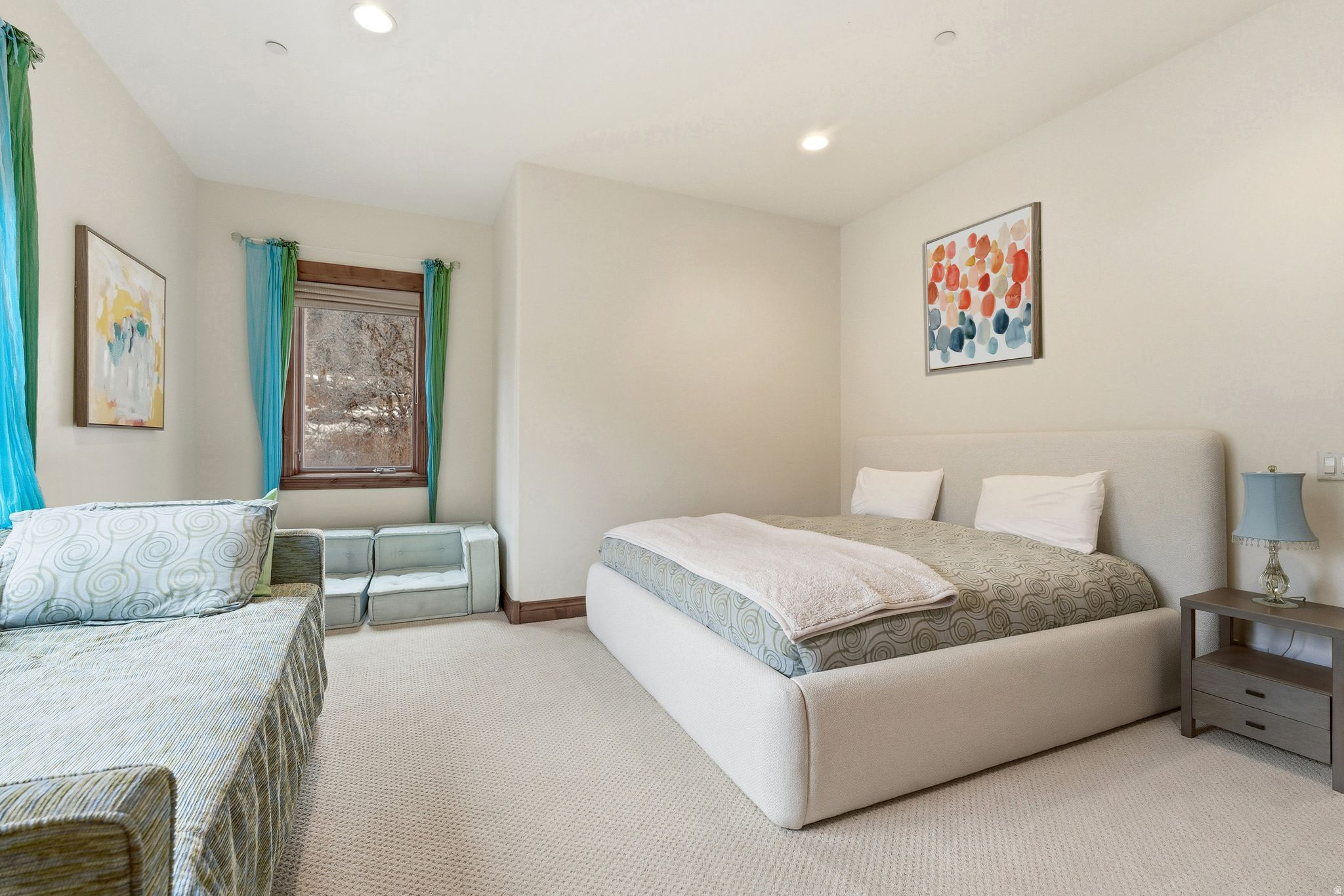 OAKS AT DEER VALLEY - Residential