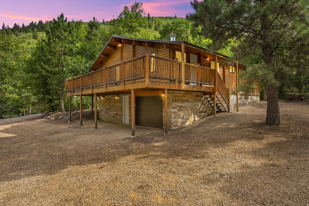 Photo of 1058 W ACORN LN N #46, Midway, UT 84049 (MLS # 2172477)