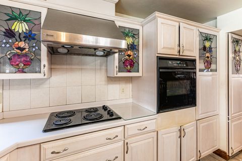 Tiny photo for 9650 S BUTTONWOOD DR, Sandy, UT 84092 (MLS # 2127315)