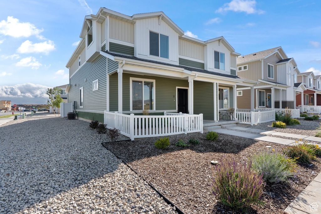 Photo of 71 N VERANDA CT N, Saratoga Springs, UT 84045 (MLS # 2116366)