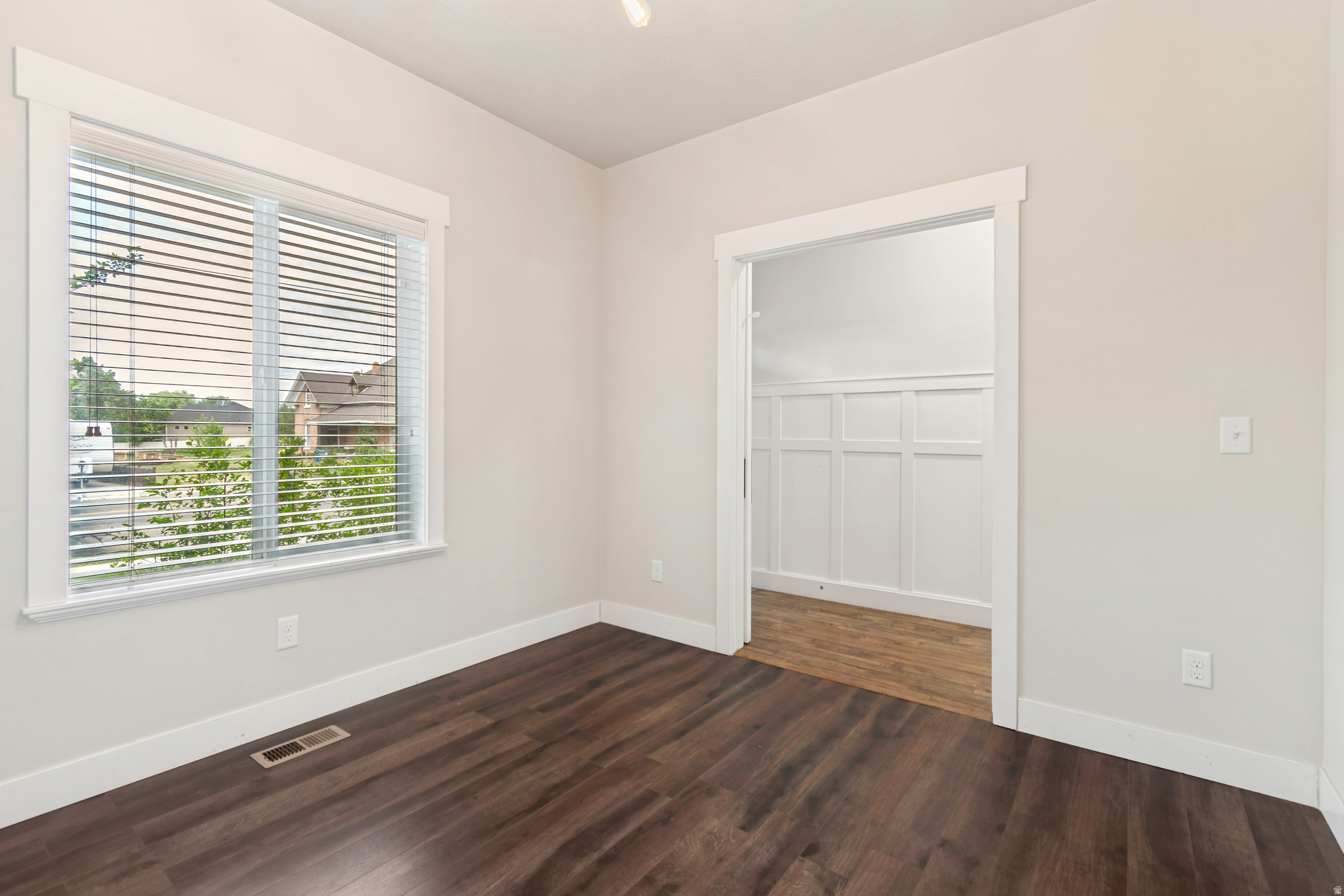 BANKS TWIN HOMES - Residential Income