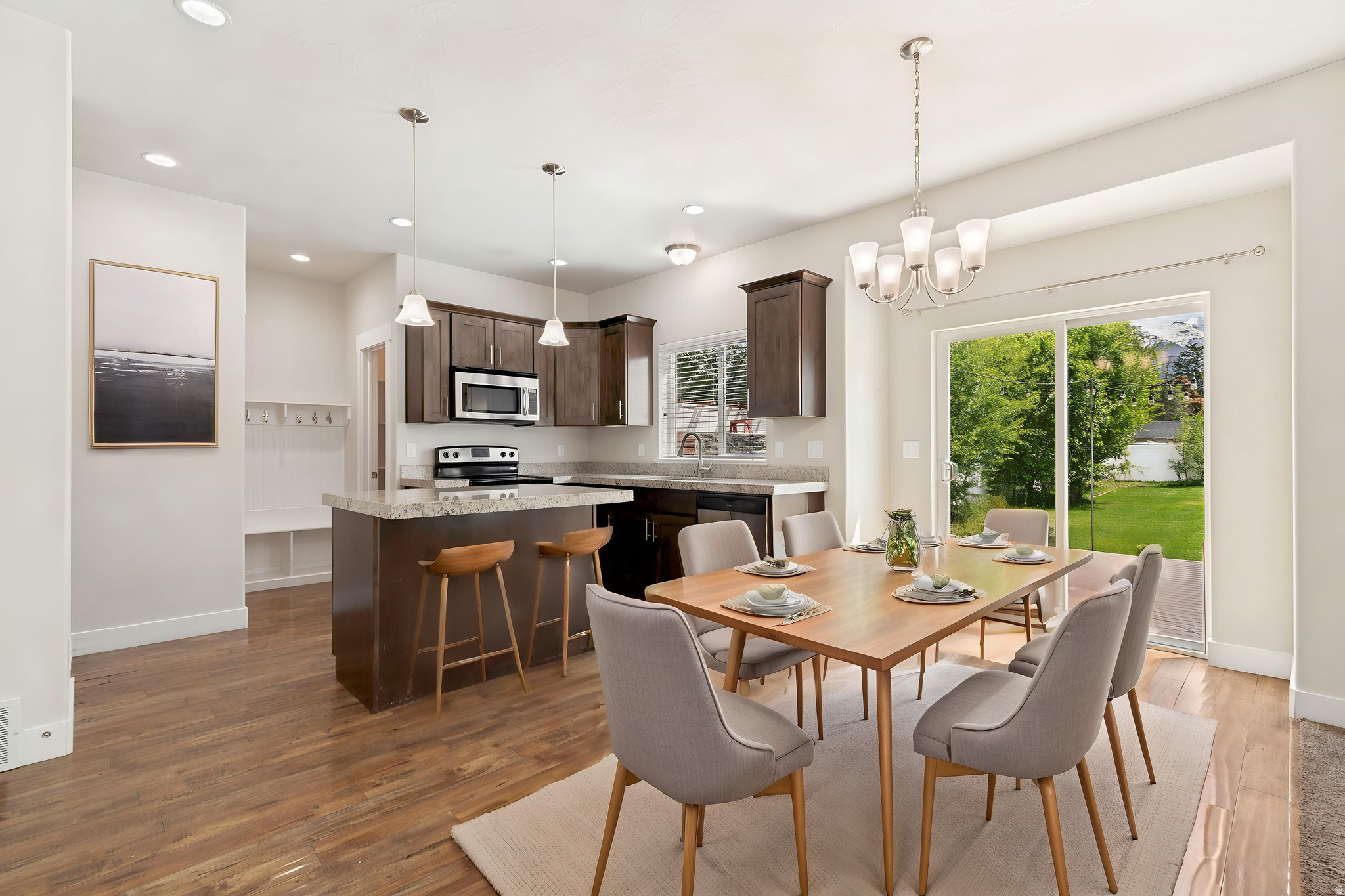 BANKS TWIN HOMES - Residential Income