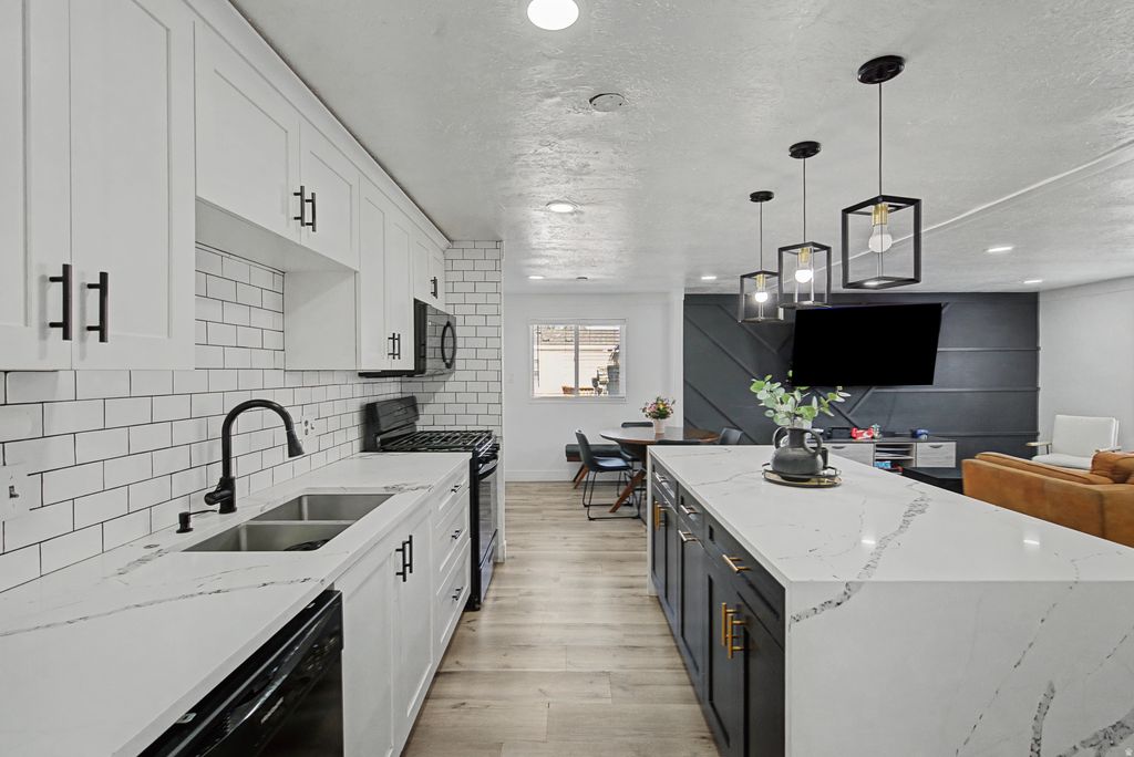 Photo of 4996 DEL PRADO ST, Murray, UT 84117 (MLS # 2145319)