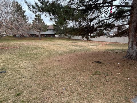 Tiny photo for 939 S FREEDOM BLVD Blvd #13, Provo, UT 84601 (MLS # 2139722)