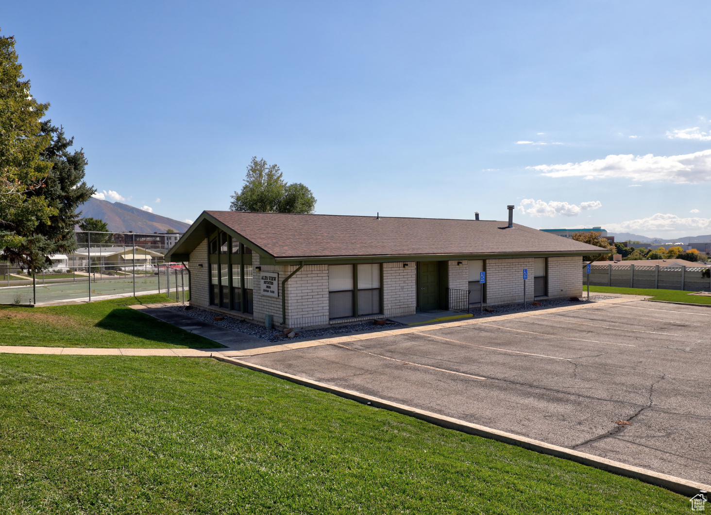 Sandy, Utah 84070, United States, 3 Bedrooms Bedrooms, ,2 BathroomsBathrooms,Residential,Pending,81067