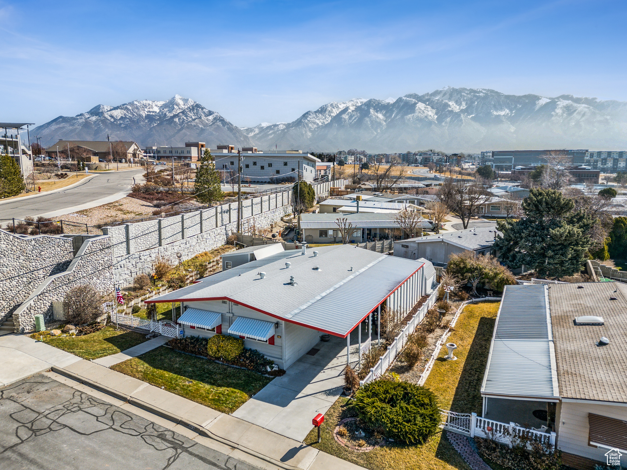 Sandy, Utah 84070, United States, 3 Bedrooms Bedrooms, ,2 BathroomsBathrooms,Residential,Pending,81067