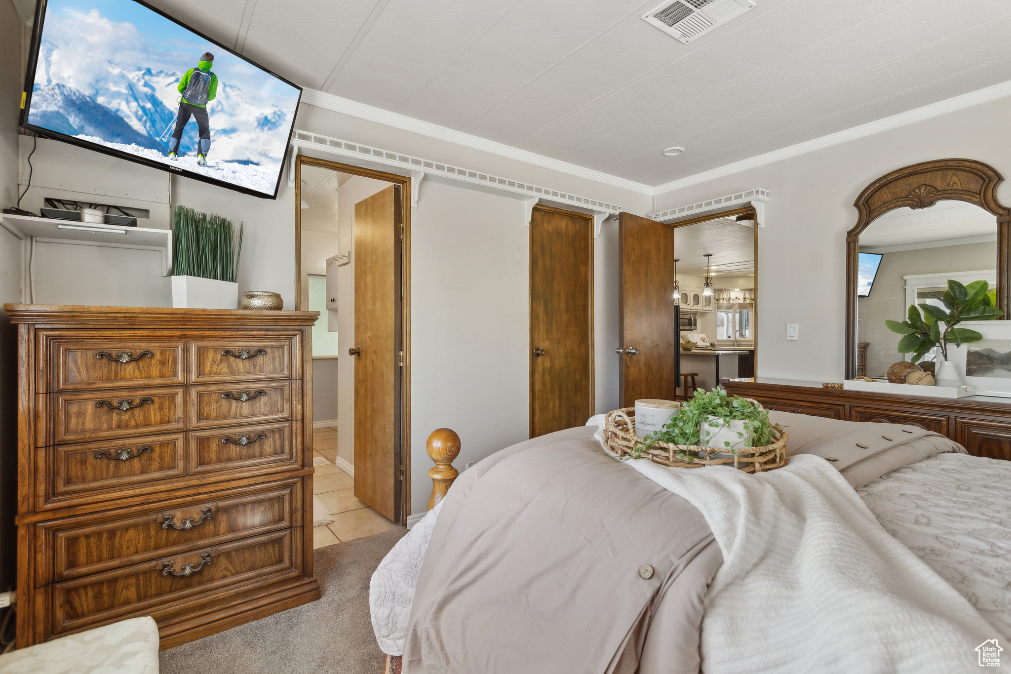 Sandy, Utah 84070, United States, 3 Bedrooms Bedrooms, ,2 BathroomsBathrooms,Residential,Pending,81067