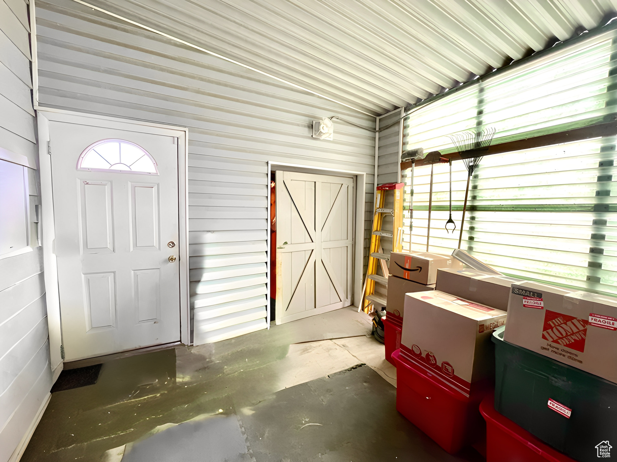 Sandy, Utah 84070, United States, 3 Bedrooms Bedrooms, ,2 BathroomsBathrooms,Residential,Pending,81067