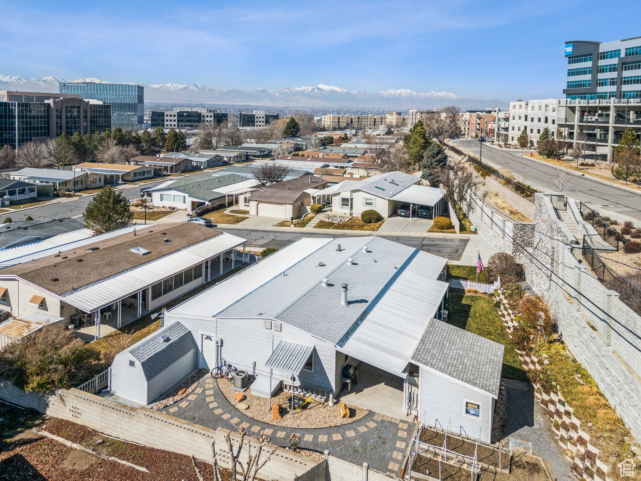 Sandy, Utah 84070, United States, 3 Bedrooms Bedrooms, ,2 BathroomsBathrooms,Residential,Pending,81067