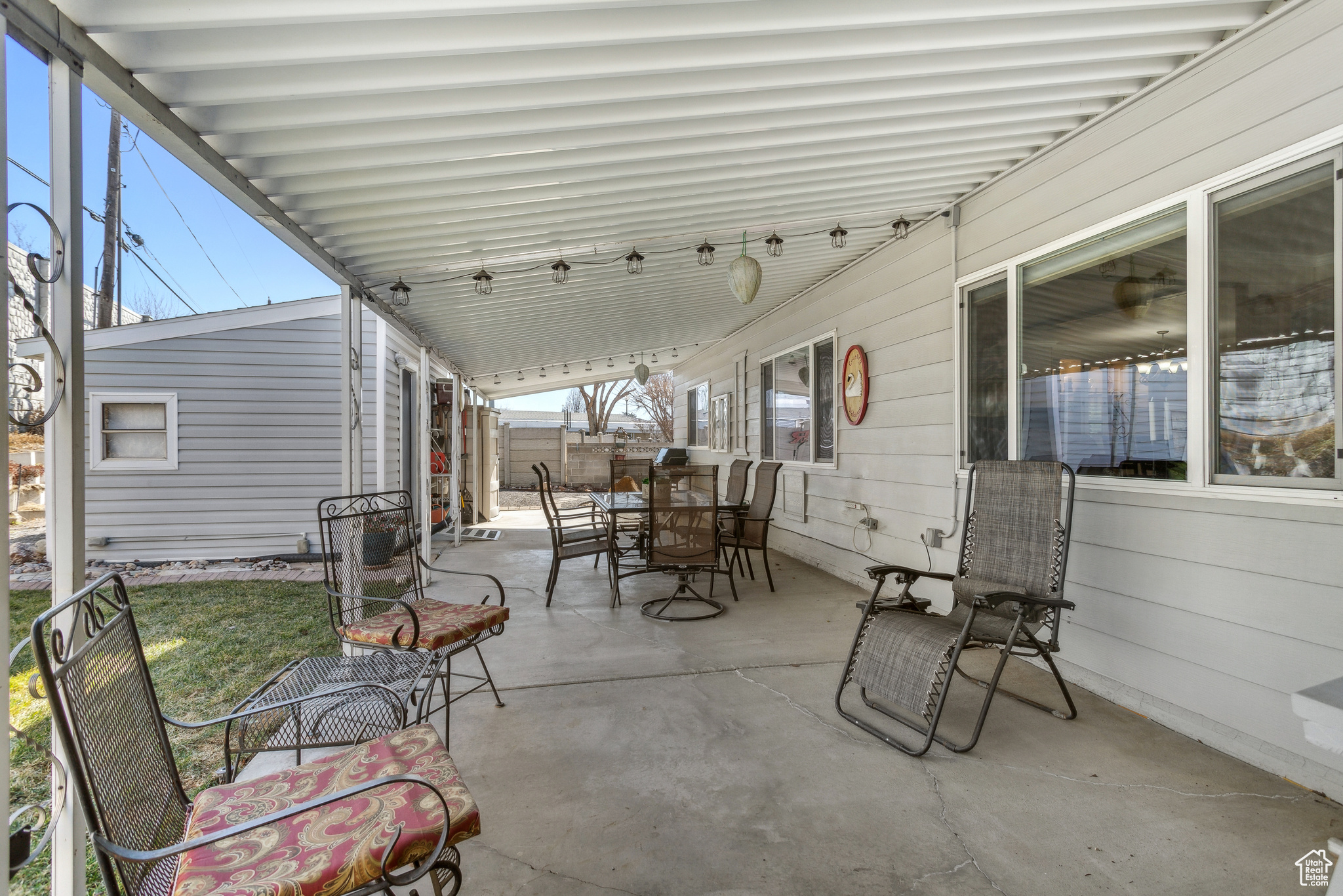 Sandy, Utah 84070, United States, 3 Bedrooms Bedrooms, ,2 BathroomsBathrooms,Residential,Pending,81067