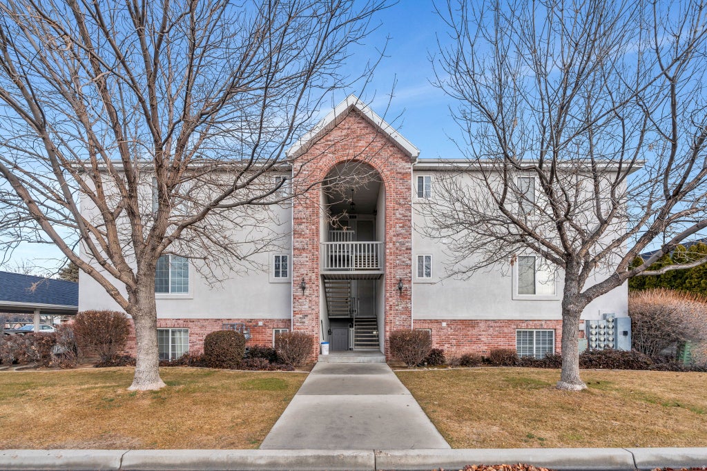 Photo of 62 N GARDEN PARK Dr W #8, Orem, UT 84057 (MLS # 2181822)