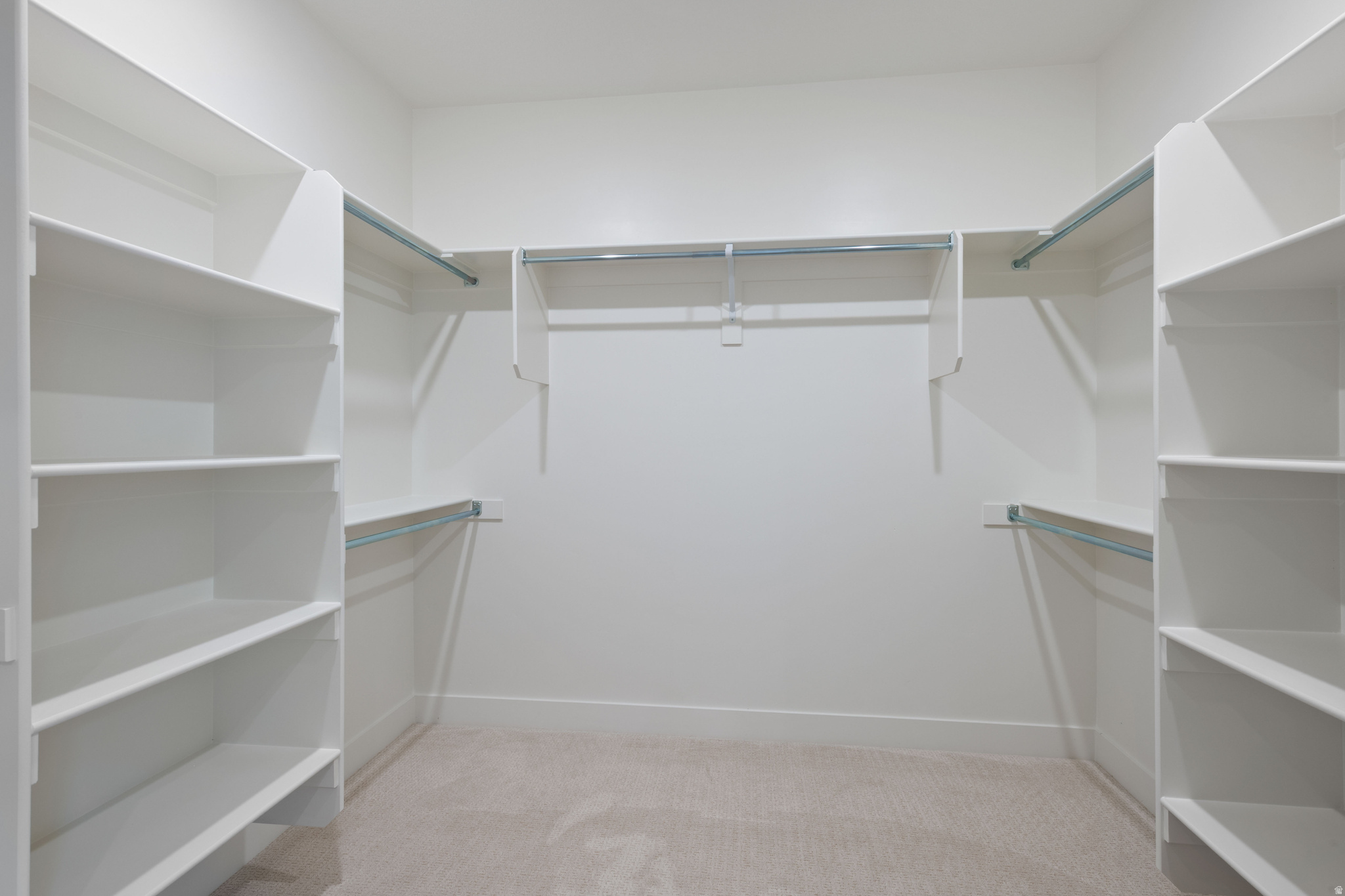 DAYBRERAK - Residential