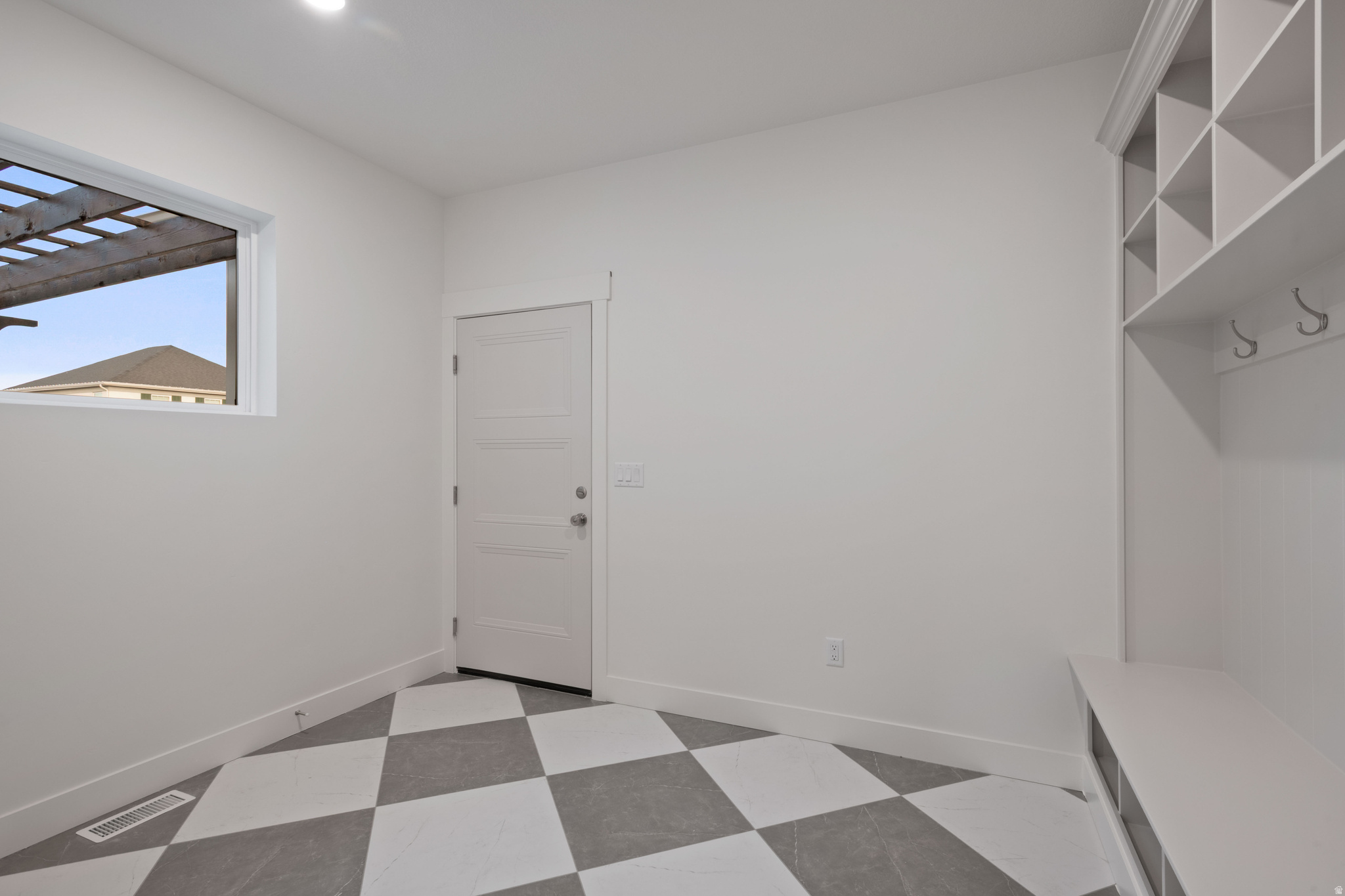 DAYBRERAK - Residential