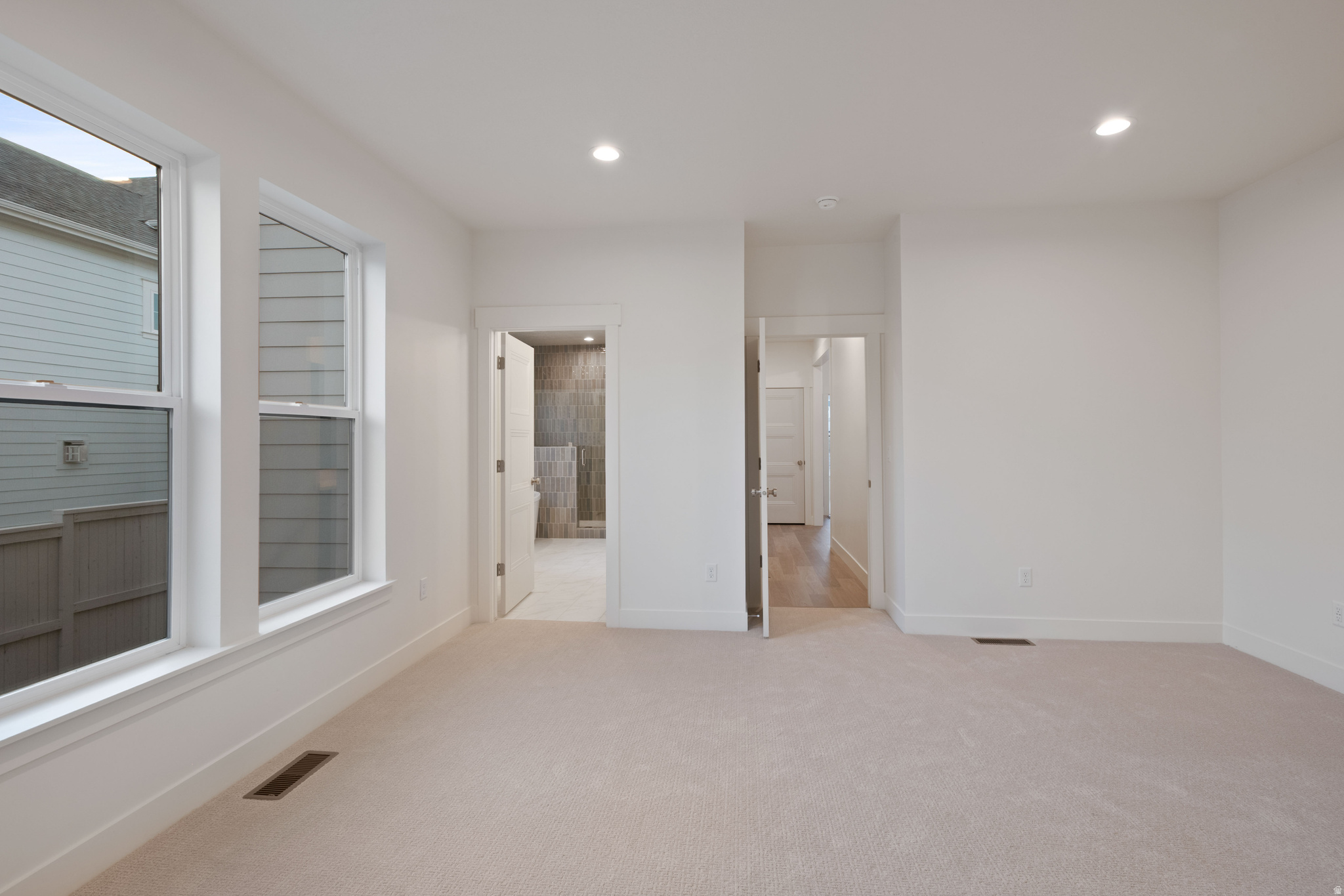 DAYBRERAK - Residential