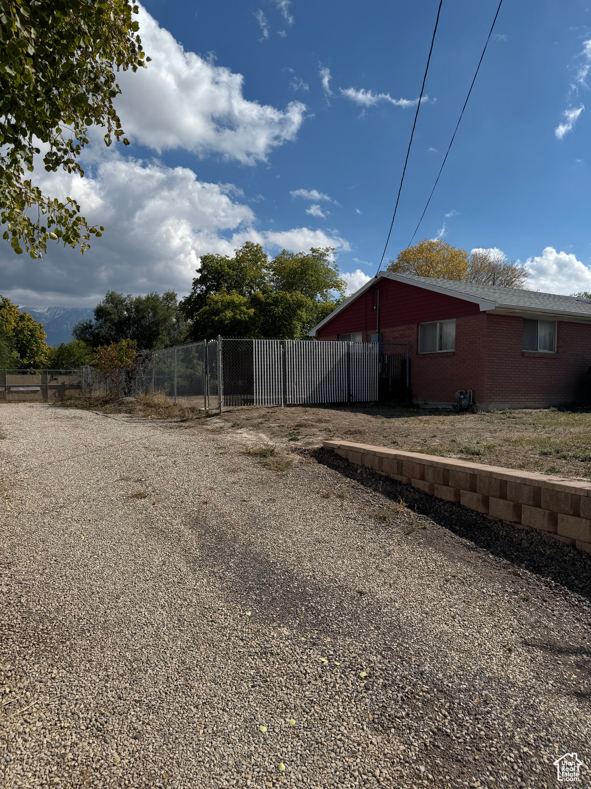 CLOVER RIDGE - Residential