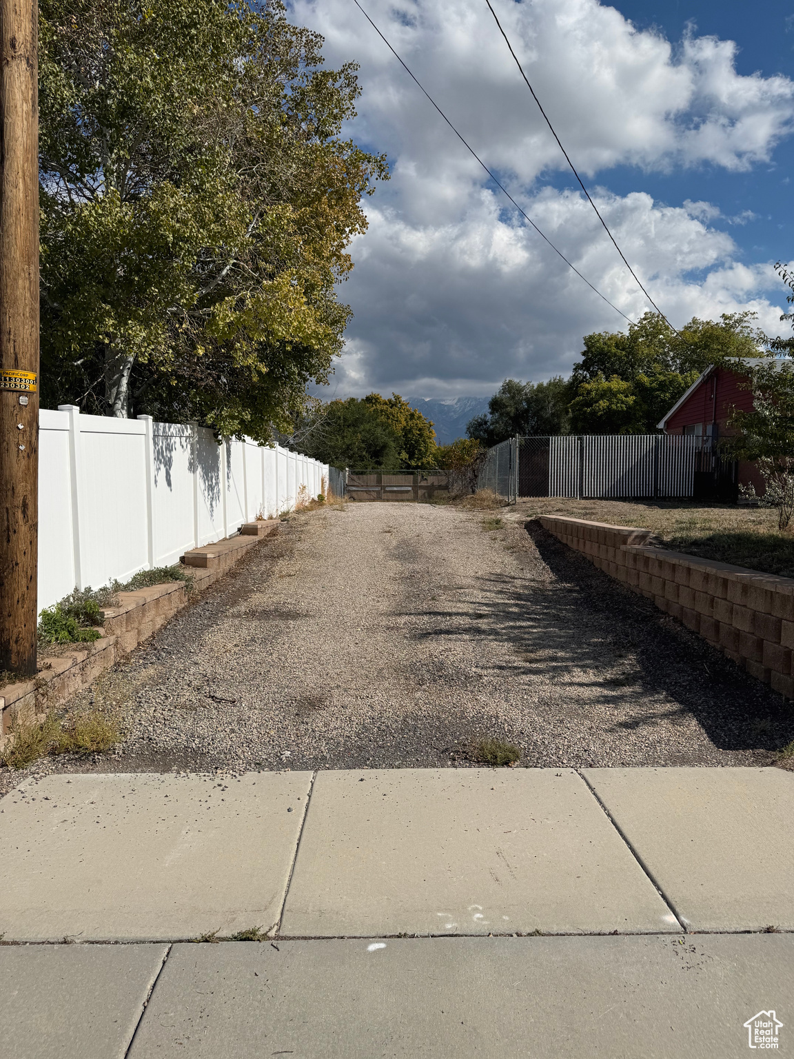 CLOVER RIDGE - Residential