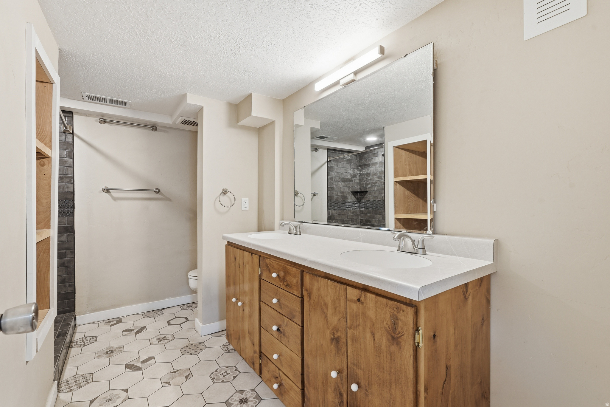 MOUNTAIN VIEW - Residential