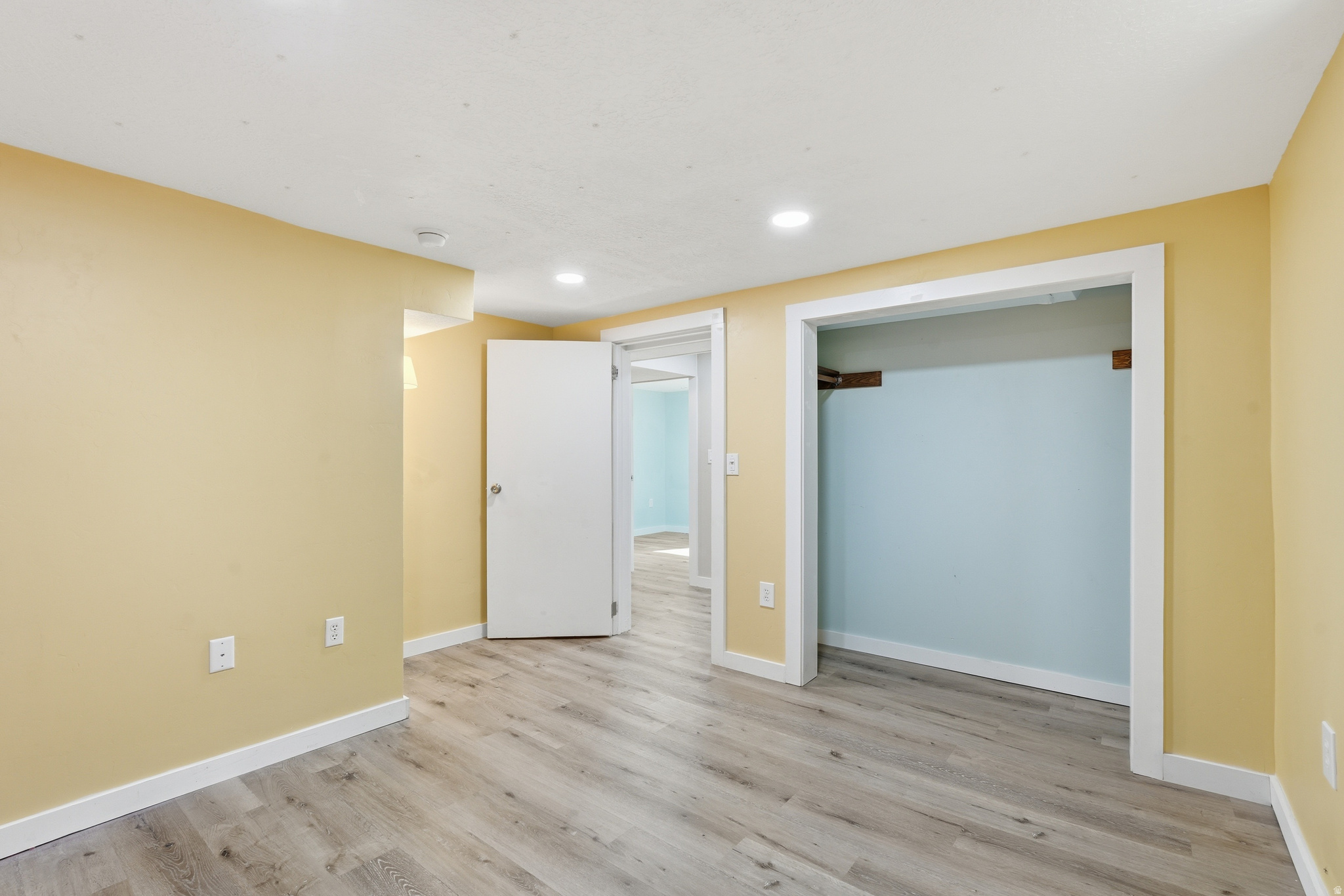 MOUNTAIN VIEW - Residential