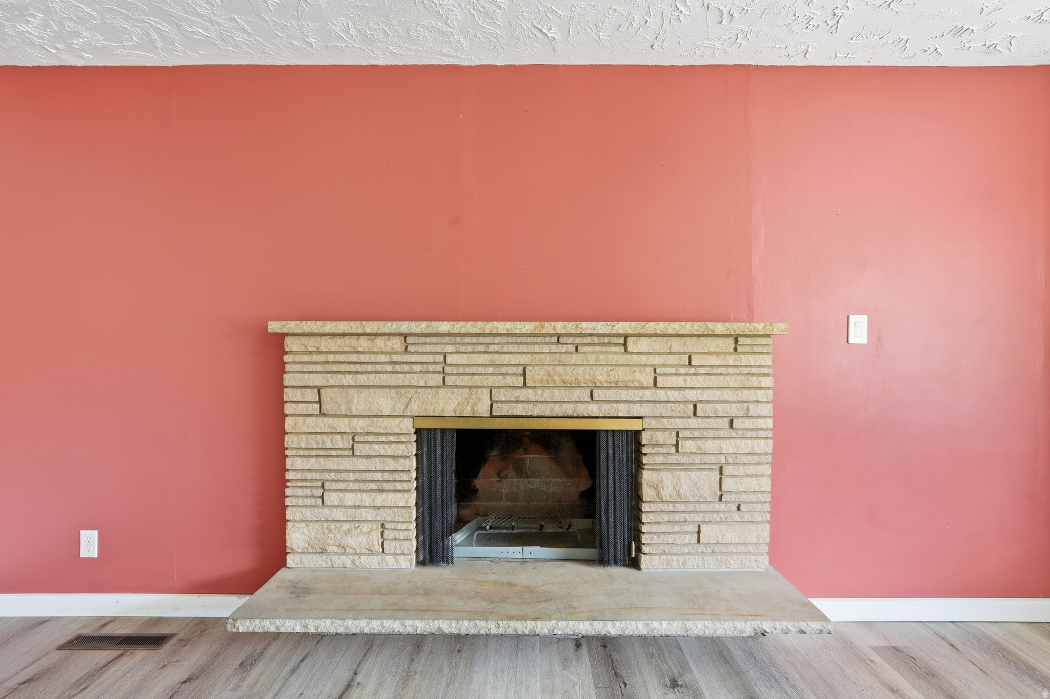 MOUNTAIN VIEW - Residential
