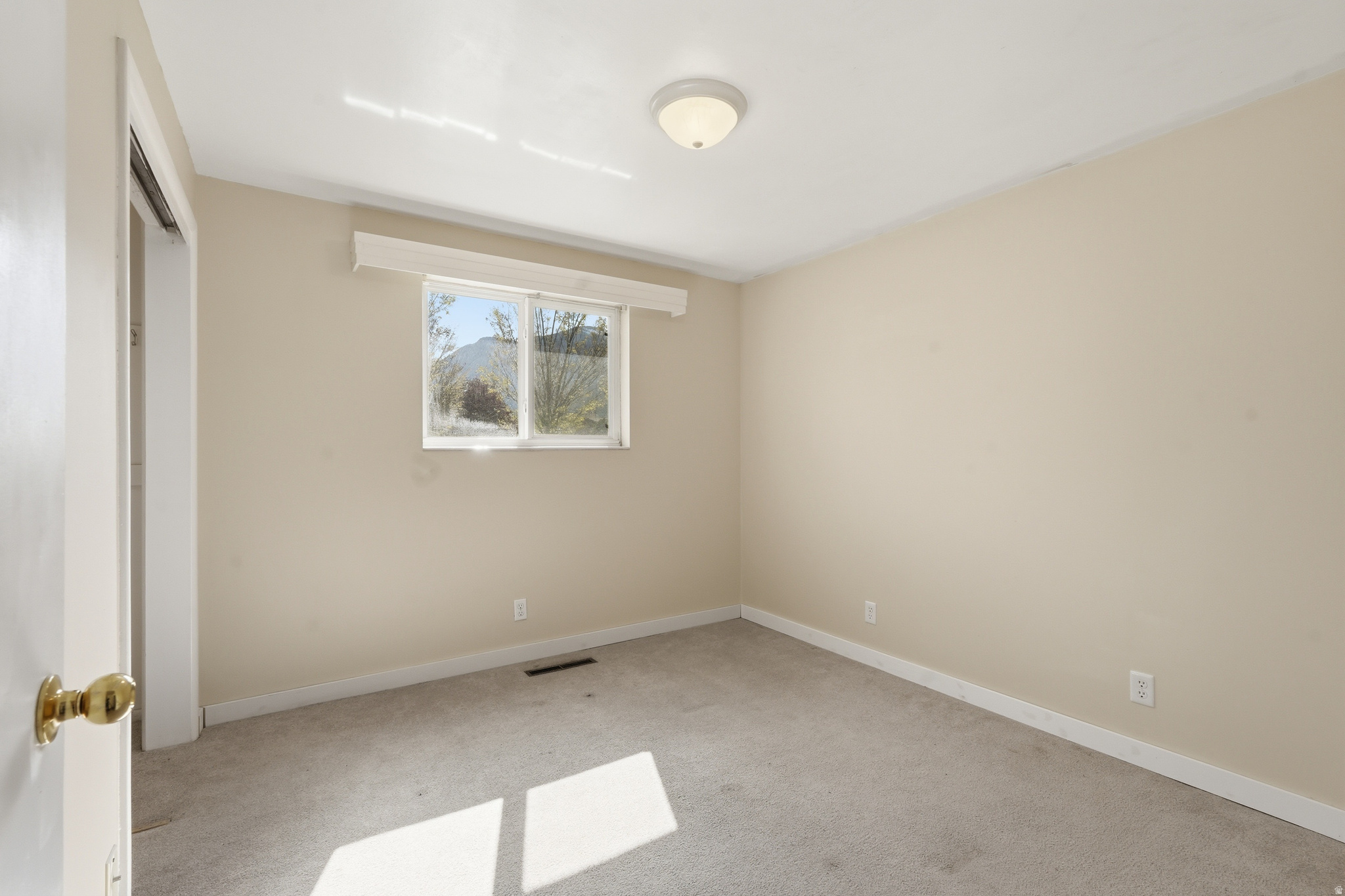 MOUNTAIN VIEW - Residential