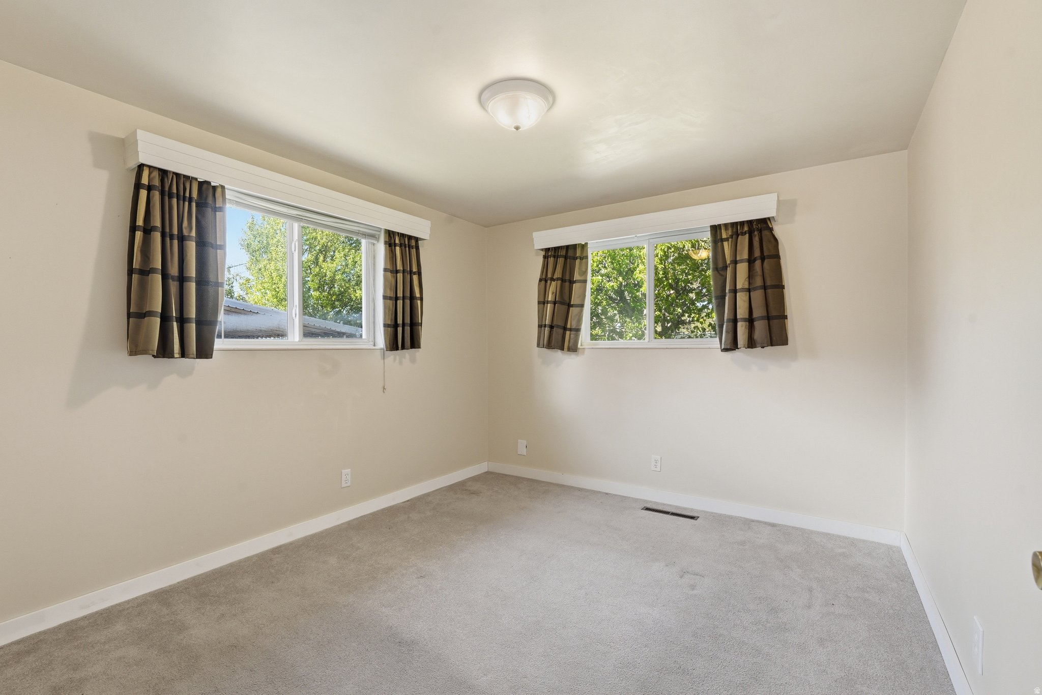 MOUNTAIN VIEW - Residential