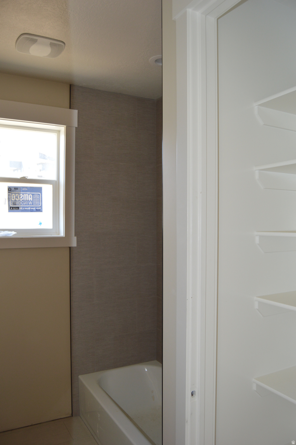 WHITE ROCK - Residential