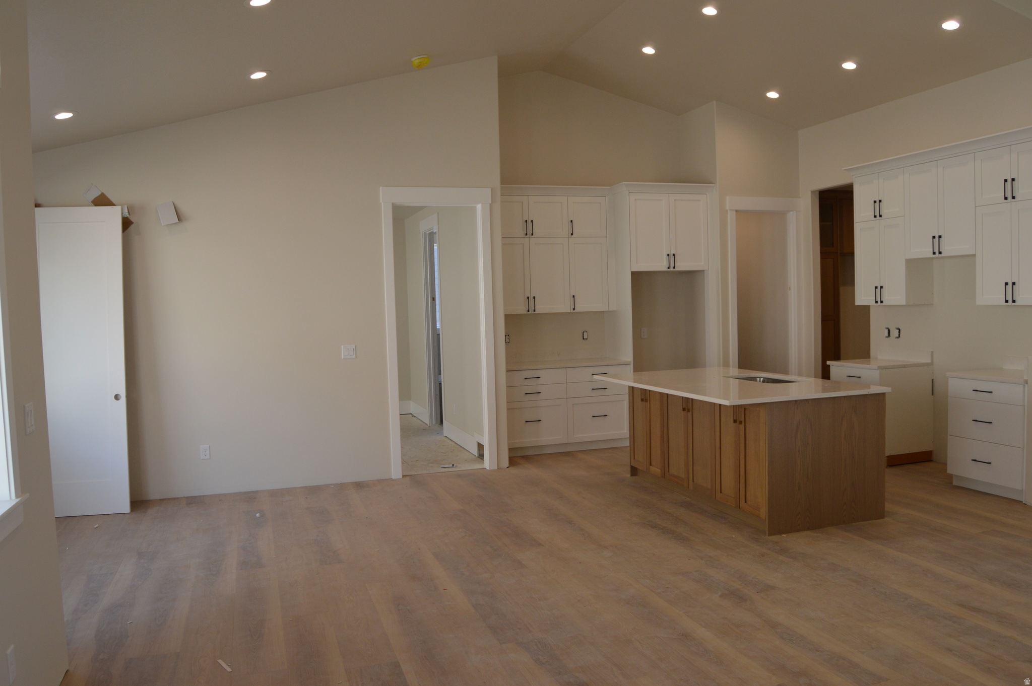 WHITE ROCK - Residential