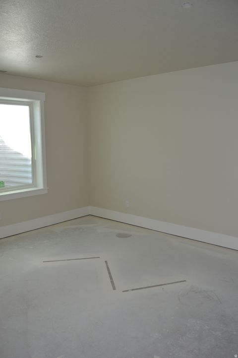 Tiny photo for 3038 N MOUNTAIN RD #215, North Ogden, UT 84414 (MLS # 2146188)
