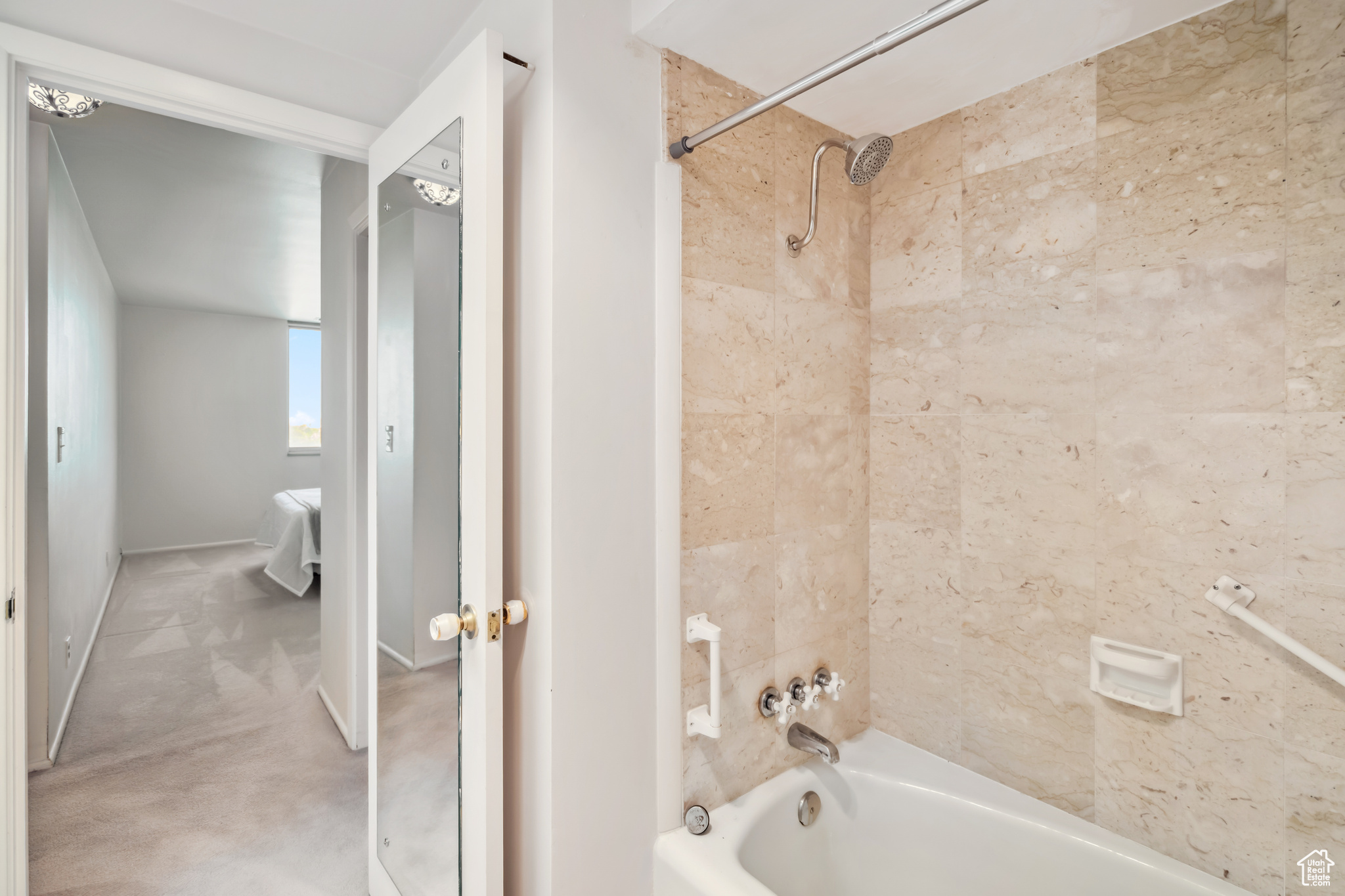 BONNEVILLE TOWER - Residential