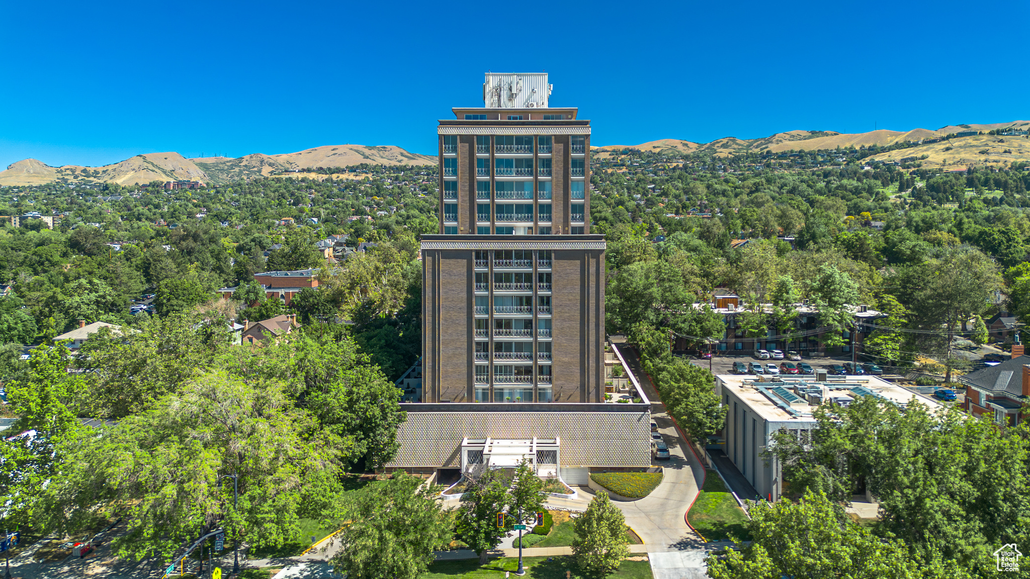 BONNEVILLE TOWER - Residential