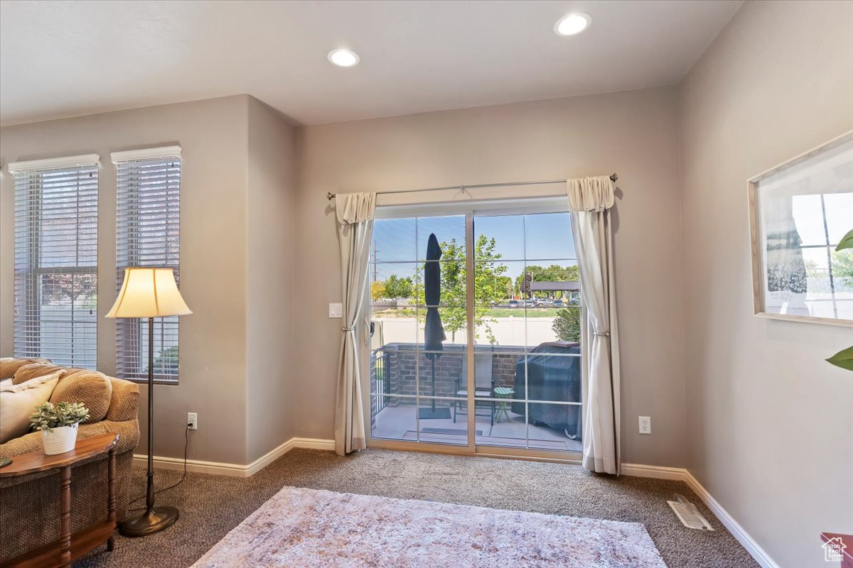 YALECREST TOWNS - Residential