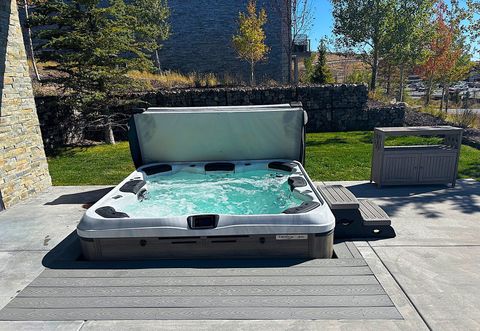 Tiny photo for 6423 GOLDEN BEAR LOOP W, Snyderville, UT 84098 (MLS # 2125871)