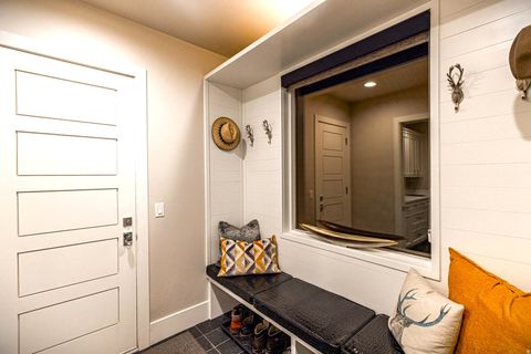 Tiny photo for 6423 GOLDEN BEAR LOOP W, Snyderville, UT 84098 (MLS # 2125871)