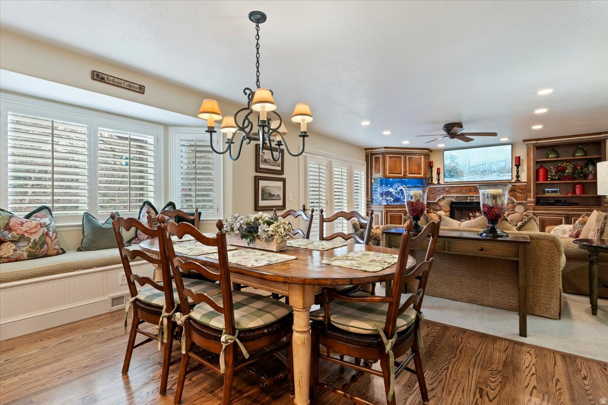 HIDDEN OAKS - Residential