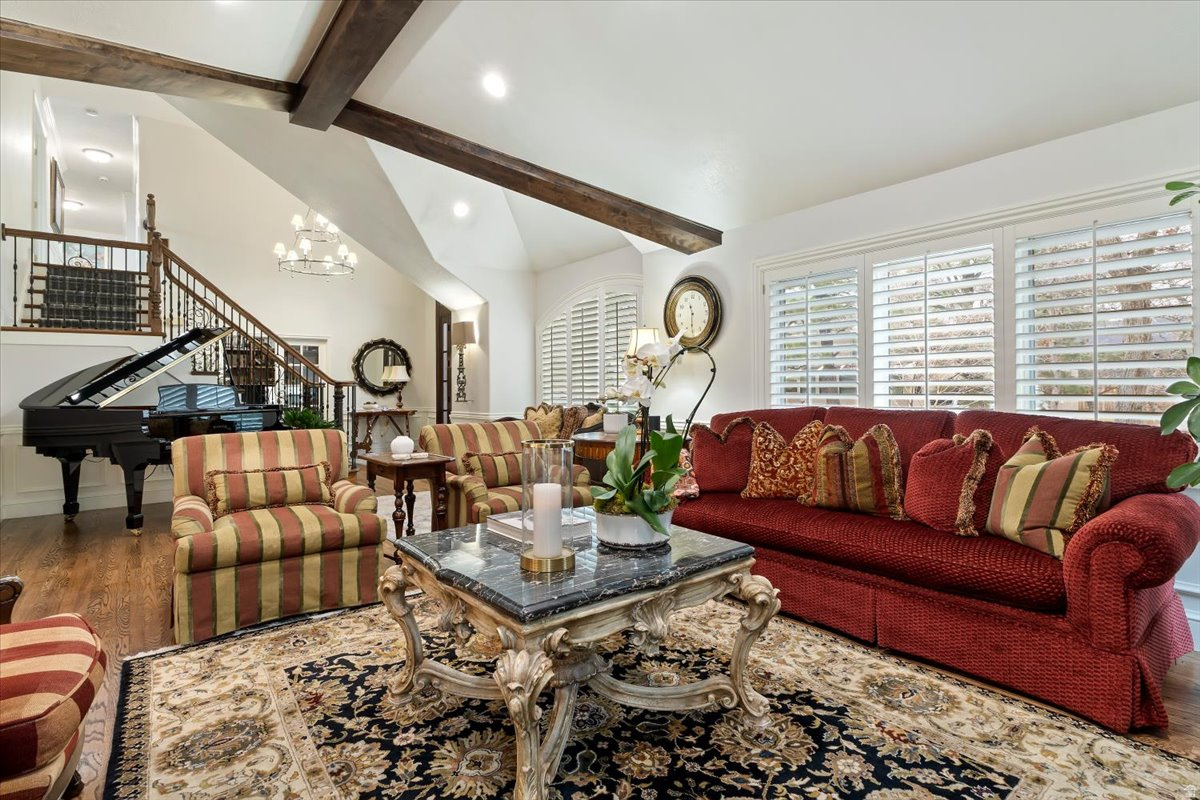 HIDDEN OAKS - Residential