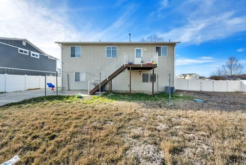 Tiny photo for 2973 S 6070 W, West Valley City, UT 84128 (MLS # 2135470)